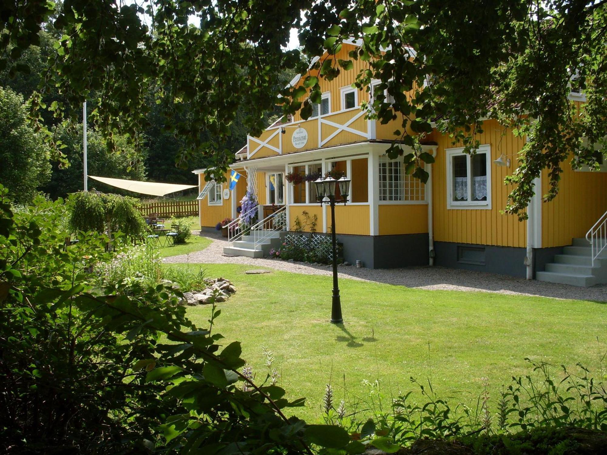 Hotel & Pensionat Bjoerkelund Stenbrohult  Kültér fotó